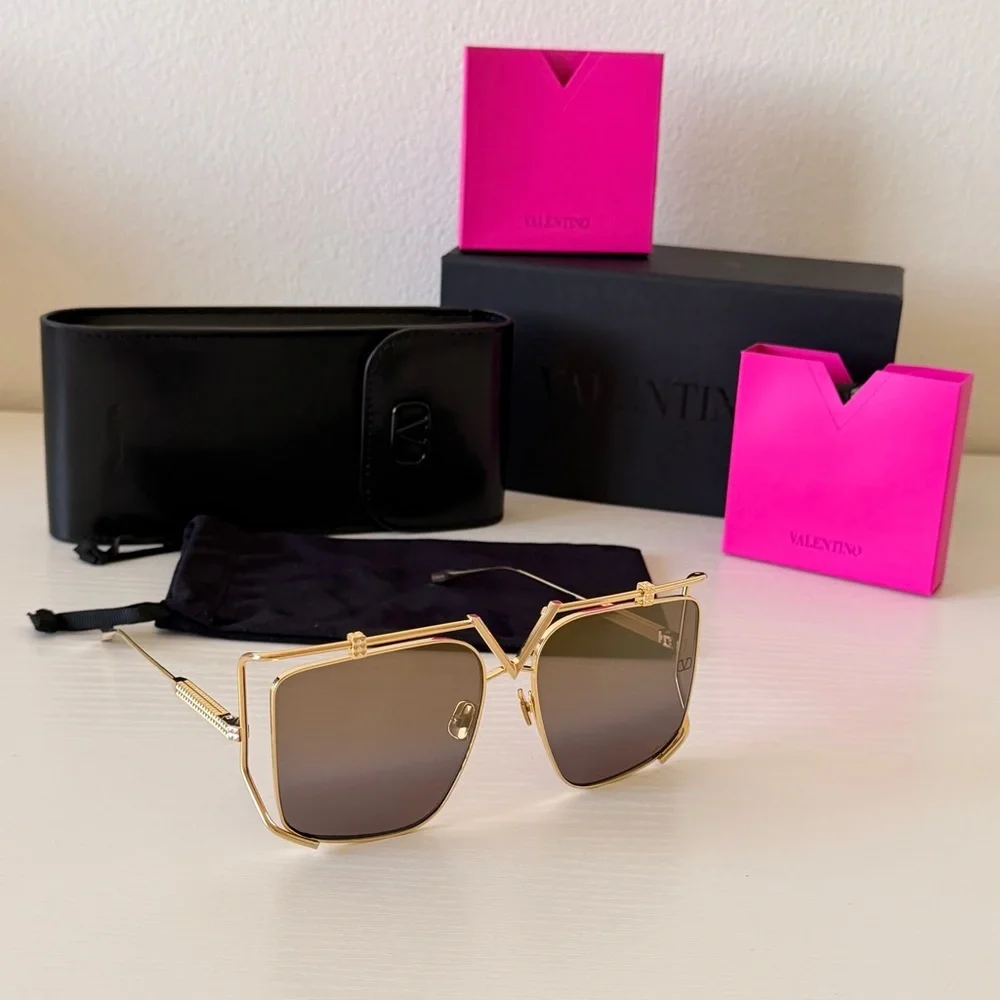 NWT Valentino V-Light Gold Square Sunglasses VLS-116B GLD